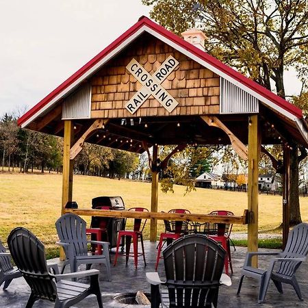 Bourbon Trail: Caboose On The Farm Villa Lawrenceburg ภายนอก รูปภาพ